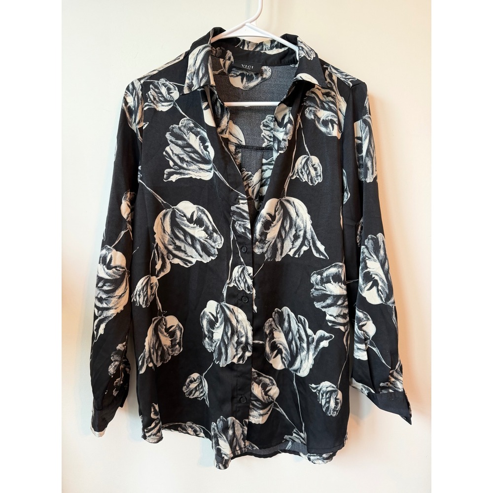 VICI Black White Floral Button Down Shirt Long Sleeve Blouse Small